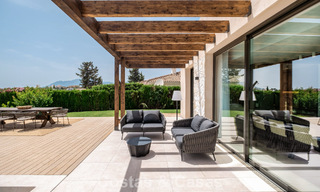 Villa de luxe de style Ibiza, prête à emménager, à vendre dans une urbanisation très recherchée de Benahavis - Marbella 780033 