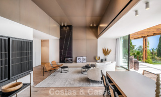 Villa de luxe de style Ibiza, prête à emménager, à vendre dans une urbanisation très recherchée de Benahavis - Marbella 780036 
