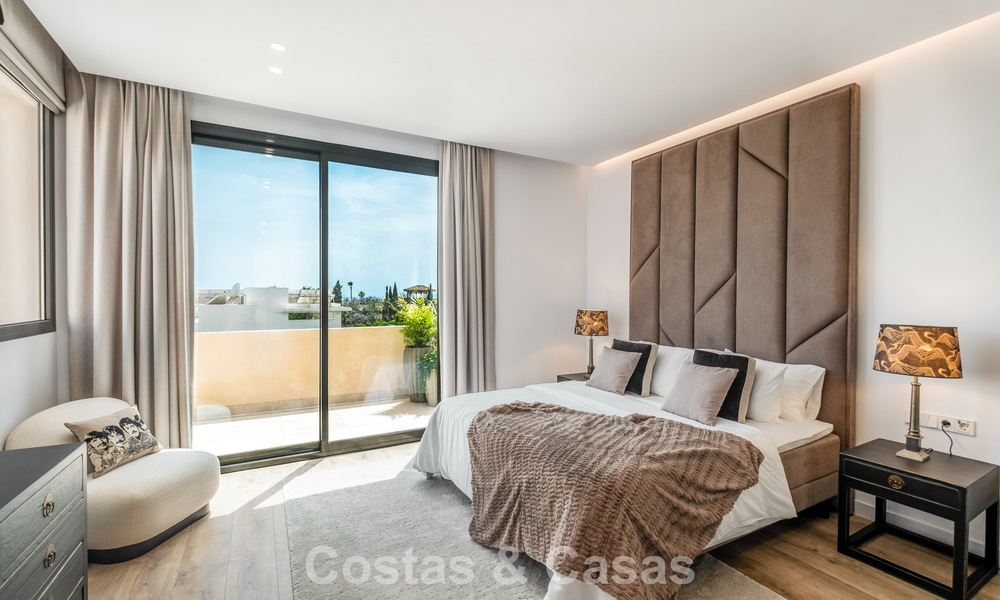 Villa de luxe de style Ibiza, prête à emménager, à vendre dans une urbanisation très recherchée de Benahavis - Marbella 780047