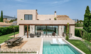 Villa de luxe de style Ibiza, prête à emménager, à vendre dans une urbanisation très recherchée de Benahavis - Marbella 780048 