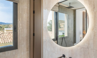 Villa de luxe de style Ibiza, prête à emménager, à vendre dans une urbanisation très recherchée de Benahavis - Marbella 780056 