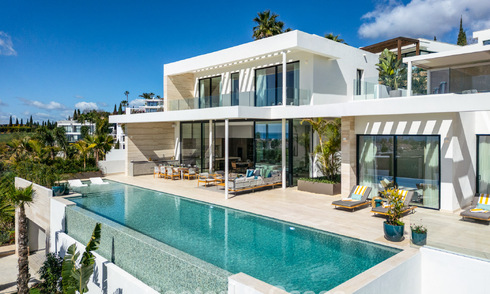 Villa de luxe haut de gamme avec vue panoramique à vendre dans un complexe de golf sur le Golden Mile à Benahavis - Marbella 780119