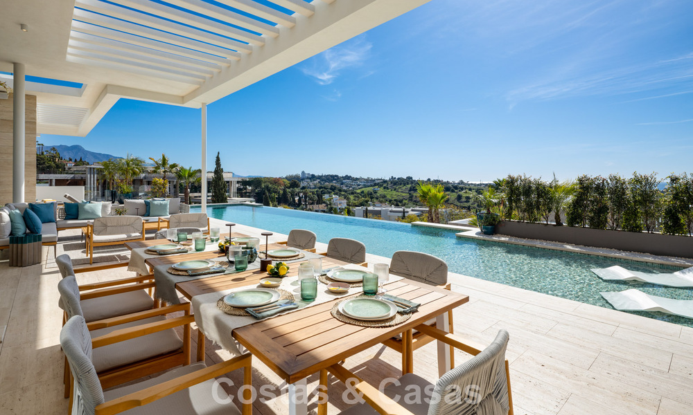 Villa de luxe haut de gamme avec vue panoramique à vendre dans un complexe de golf sur le Golden Mile à Benahavis - Marbella 780126