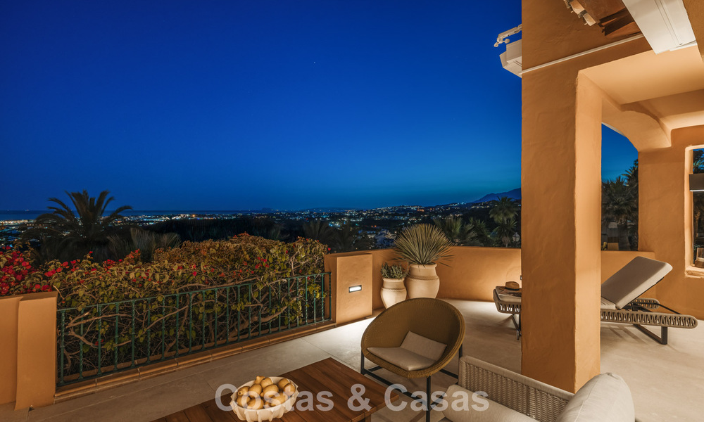 Appartement de première classe avec vue panoramique sur la mer à vendre dans la vallée du golf de Nueva Andalucia, Marbella 780261