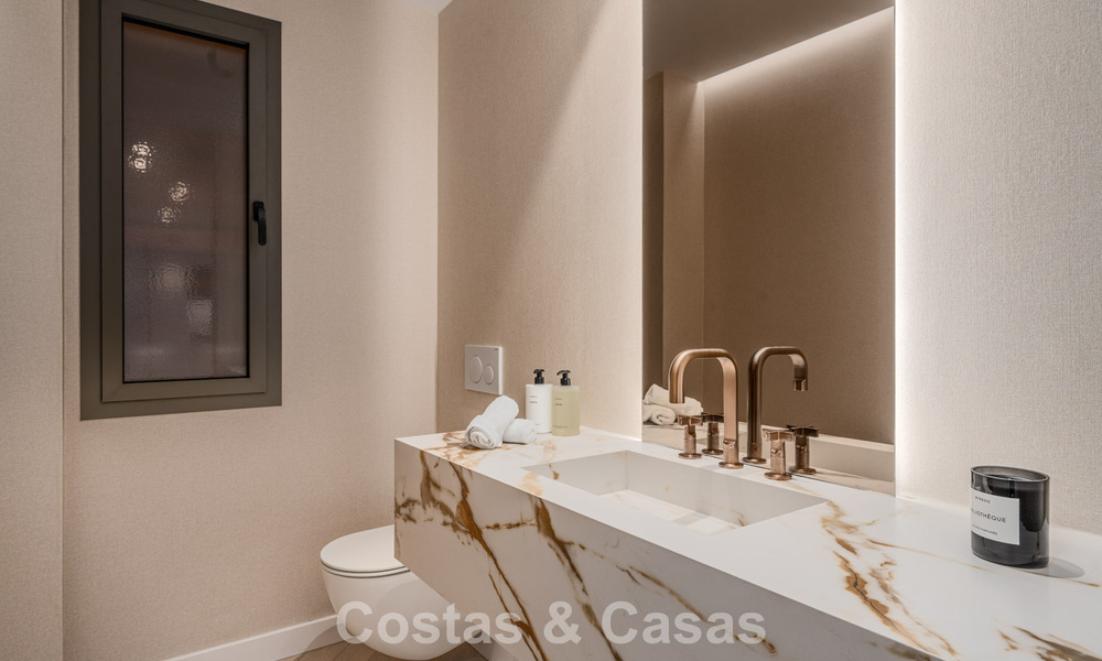 Appartement de première classe avec vue panoramique sur la mer à vendre dans la vallée du golf de Nueva Andalucia, Marbella 780262