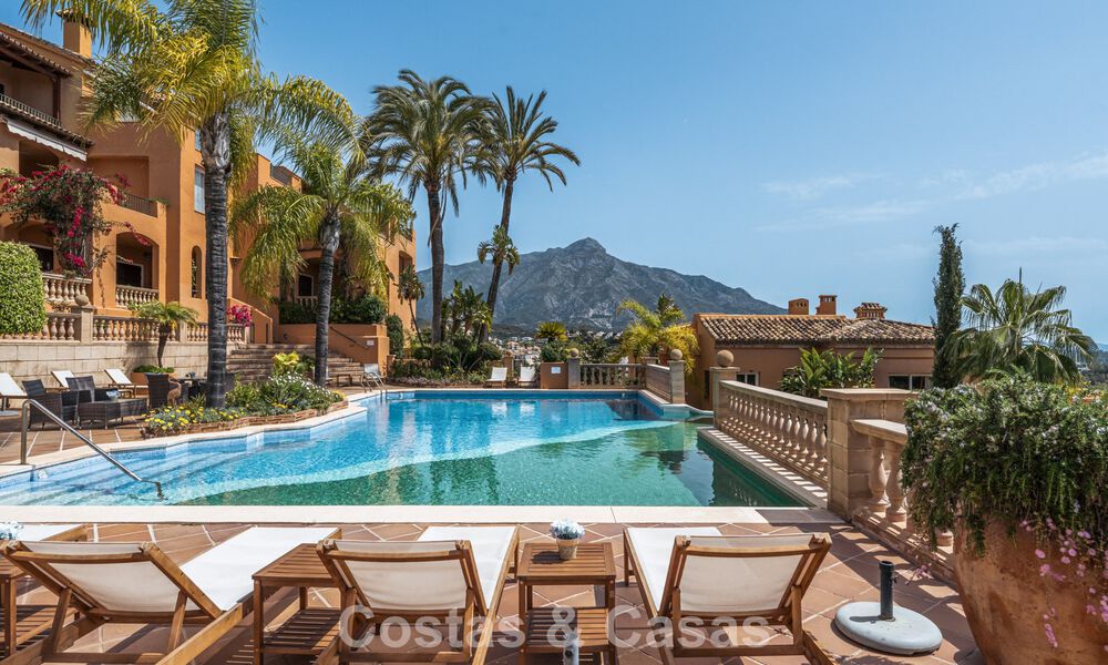 Appartement de première classe avec vue panoramique sur la mer à vendre dans la vallée du golf de Nueva Andalucia, Marbella 780276