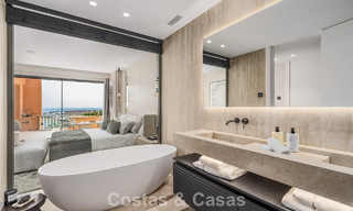 Appartement de première classe avec vue panoramique sur la mer à vendre dans la vallée du golf de Nueva Andalucia, Marbella 780283 