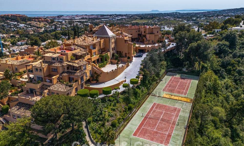Appartement de première classe avec vue panoramique sur la mer à vendre dans la vallée du golf de Nueva Andalucia, Marbella 780294