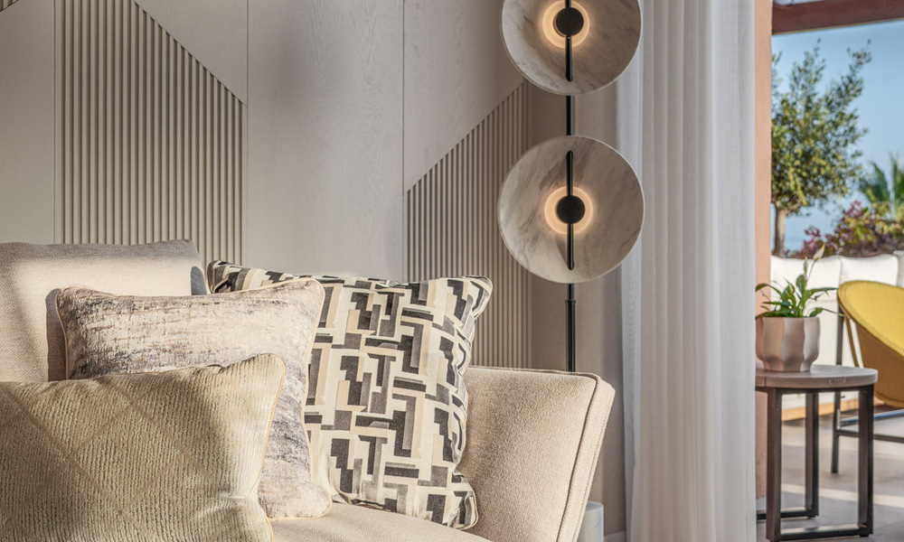 Appartement de première classe avec vue panoramique sur la mer à vendre dans la vallée du golf de Nueva Andalucia, Marbella 780299