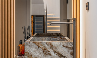 Maison de ville, prête à emménager, à vendre dans une résidence fermée à La Quinta, Benahavis - Marbella 780316 