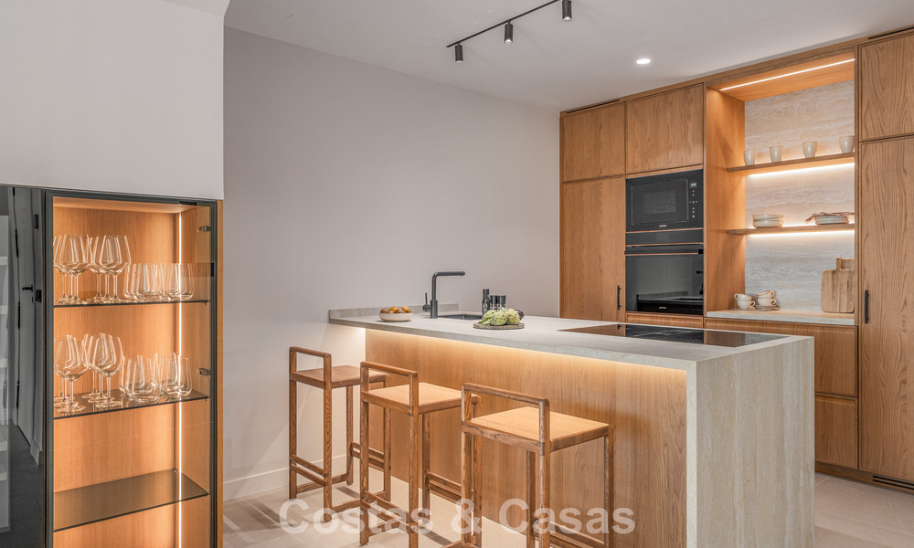 Maison de ville, prête à emménager, à vendre dans une résidence fermée à La Quinta, Benahavis - Marbella 780317