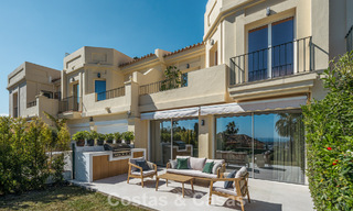 Maison de ville, prête à emménager, à vendre dans une résidence fermée à La Quinta, Benahavis - Marbella 780330 