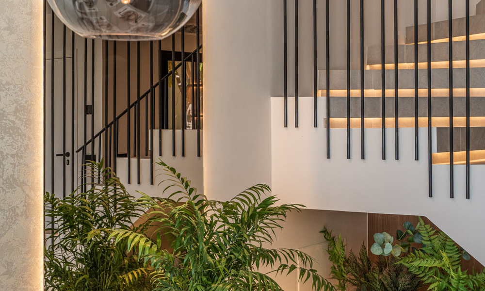 Maison de ville, prête à emménager, à vendre dans une résidence fermée à La Quinta, Benahavis - Marbella 780331