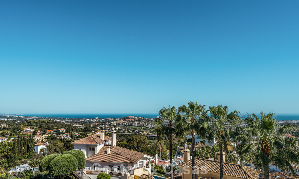 Maison de ville, prête à emménager, à vendre dans une résidence fermée à La Quinta, Benahavis - Marbella 780332
