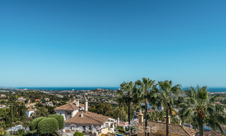Maison de ville, prête à emménager, à vendre dans une résidence fermée à La Quinta, Benahavis - Marbella 780332 