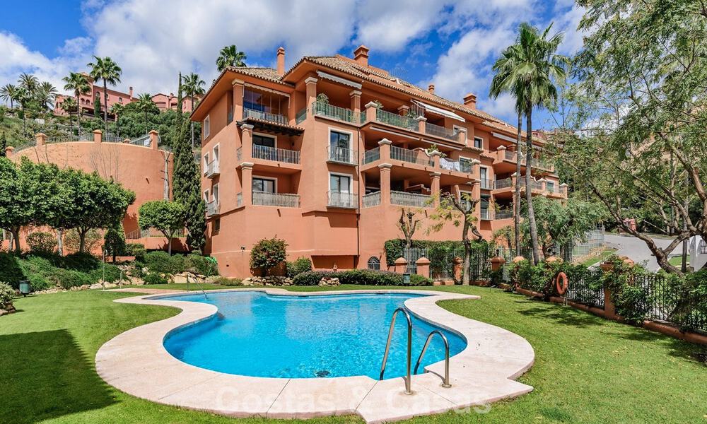 Appartement avec jardin et vue panoramique sur la mer à vendre à Benahavis - Marbella 780217