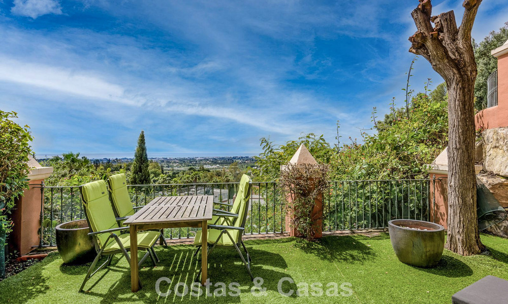 Appartement avec jardin et vue panoramique sur la mer à vendre à Benahavis - Marbella 780219