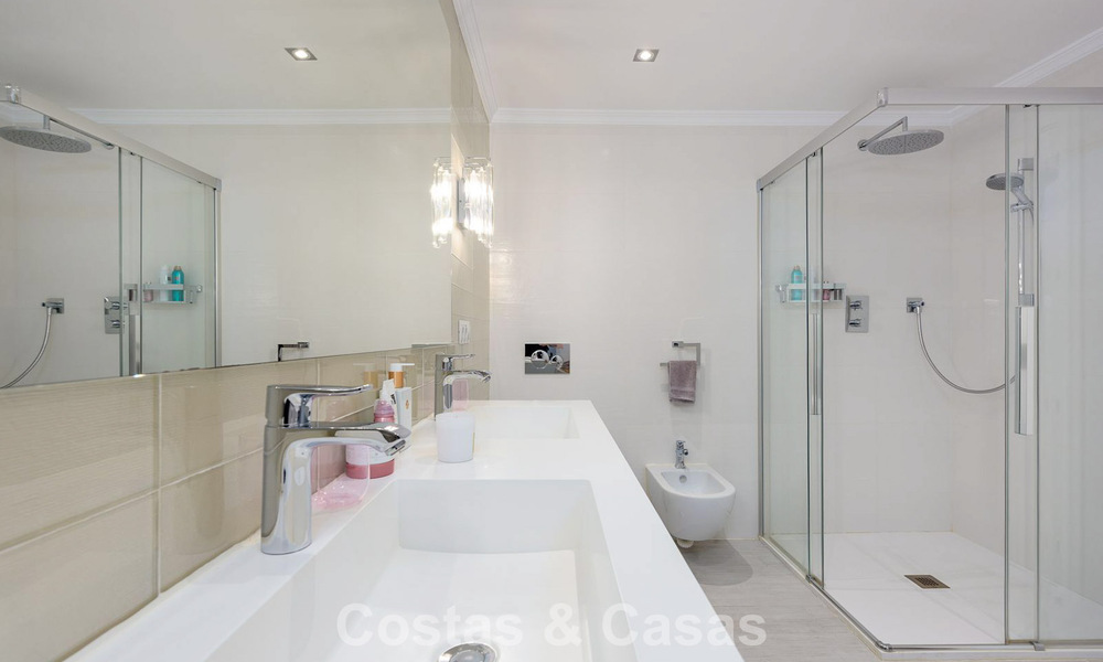 Appartement avec jardin et vue panoramique sur la mer à vendre à Benahavis - Marbella 780238