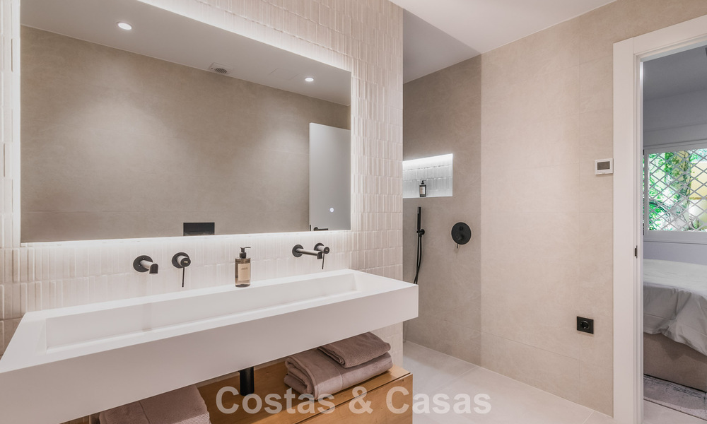 Appartement de luxe de 4 chambres à vendre dans un complexe fermé sur le terrain de golf de Nueva Andalucia, Marbella 780343
