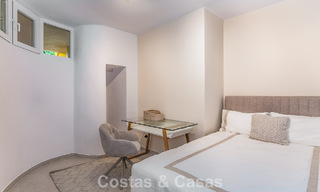 Appartement de luxe de 4 chambres à vendre dans un complexe fermé sur le terrain de golf de Nueva Andalucia, Marbella 780345 