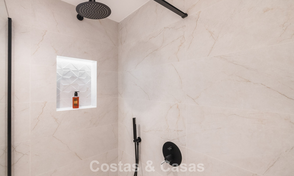 Appartement de luxe de 4 chambres à vendre dans un complexe fermé sur le terrain de golf de Nueva Andalucia, Marbella 780347