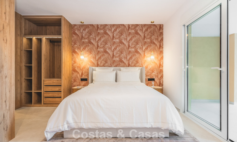 Appartement de luxe de 4 chambres à vendre dans un complexe fermé sur le terrain de golf de Nueva Andalucia, Marbella 780354