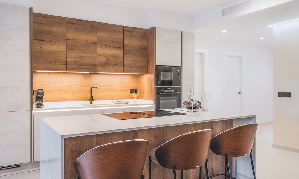 Appartement de luxe de 4 chambres à vendre dans un complexe fermé sur le terrain de golf de Nueva Andalucia, Marbella 780363