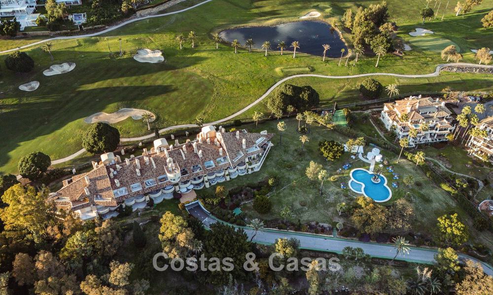 Appartement de luxe de 4 chambres à vendre dans un complexe fermé sur le terrain de golf de Nueva Andalucia, Marbella 780373