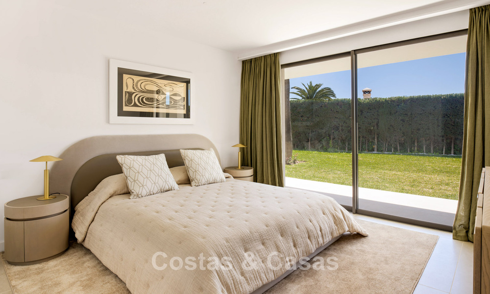 Villa méditerranéenne contemporaine avec des touches modernes à vendre sur le Golden Mile de Marbella 780397