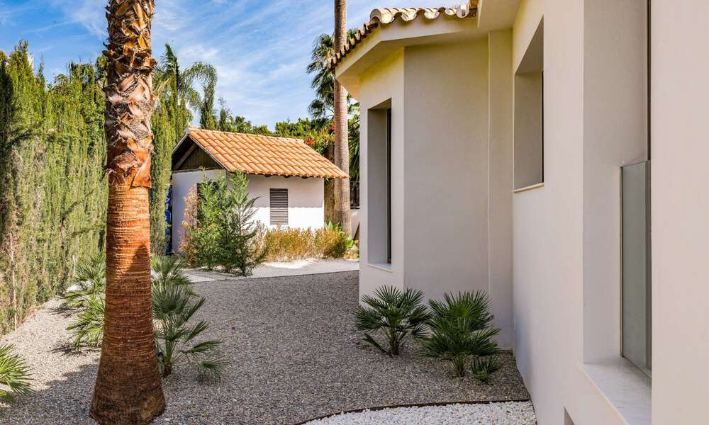 Villa méditerranéenne contemporaine avec des touches modernes à vendre sur le Golden Mile de Marbella 780411