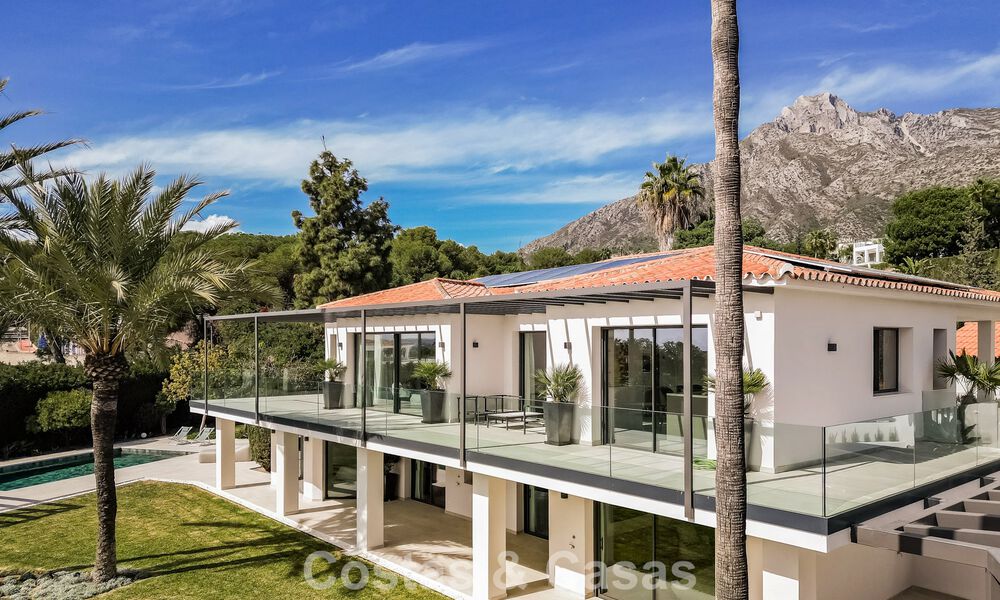 Villa méditerranéenne contemporaine avec des touches modernes à vendre sur le Golden Mile de Marbella 780416