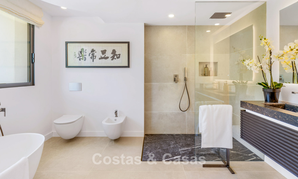 Villa méditerranéenne contemporaine avec des touches modernes à vendre sur le Golden Mile de Marbella 780421