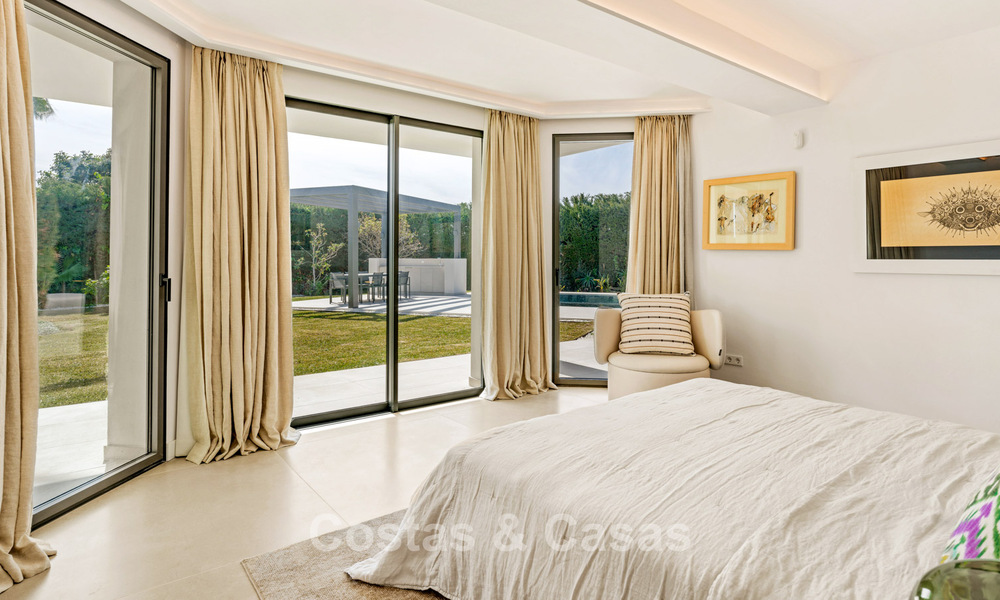 Villa méditerranéenne contemporaine avec des touches modernes à vendre sur le Golden Mile de Marbella 780434