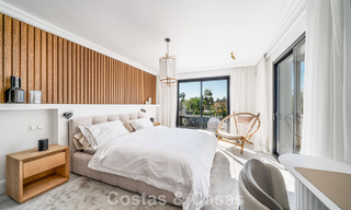 Spacieuse villa familiale au charme andalou contemporain à vendre dans la vallée du golf de Nueva Andalucia, Marbella 780455 