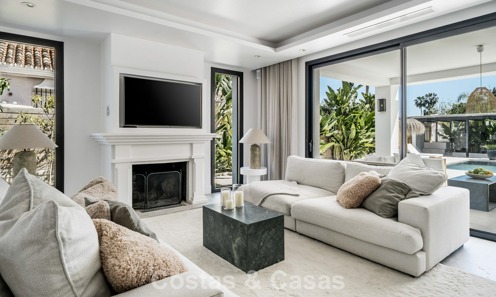 Spacieuse villa familiale au charme andalou contemporain à vendre dans la vallée du golf de Nueva Andalucia, Marbella 780456