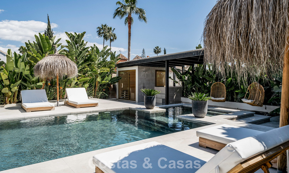 Spacieuse villa familiale au charme andalou contemporain à vendre dans la vallée du golf de Nueva Andalucia, Marbella 780461