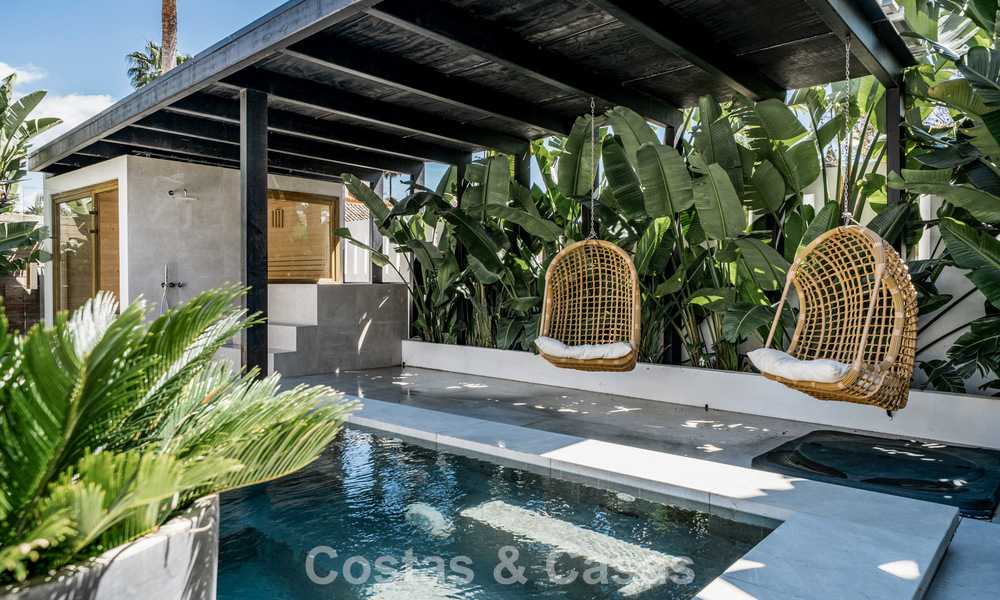 Spacieuse villa familiale au charme andalou contemporain à vendre dans la vallée du golf de Nueva Andalucia, Marbella 780465