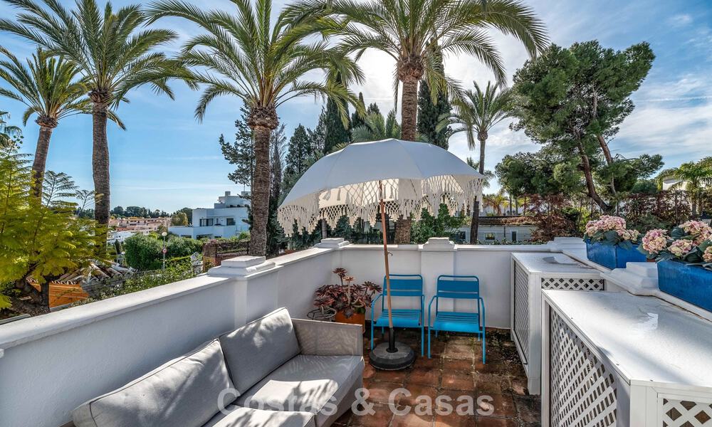 Charmante maison d'angle à vendre dans une urbanisation exclusive sur le Golden Mile de Marbella 780472
