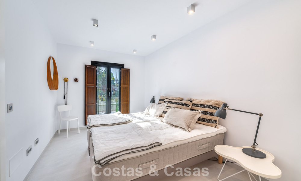 Charmante maison d'angle à vendre dans une urbanisation exclusive sur le Golden Mile de Marbella 780480