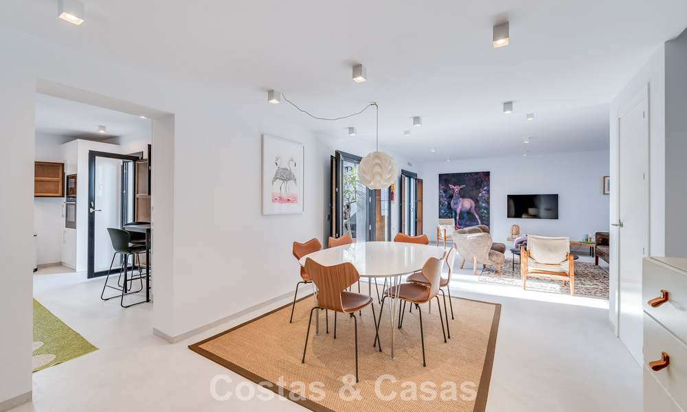 Charmante maison d'angle à vendre dans une urbanisation exclusive sur le Golden Mile de Marbella 780485