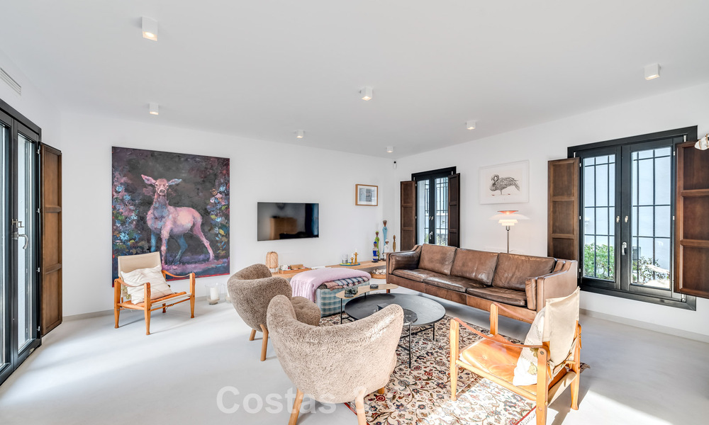 Charmante maison d'angle à vendre dans une urbanisation exclusive sur le Golden Mile de Marbella 780488