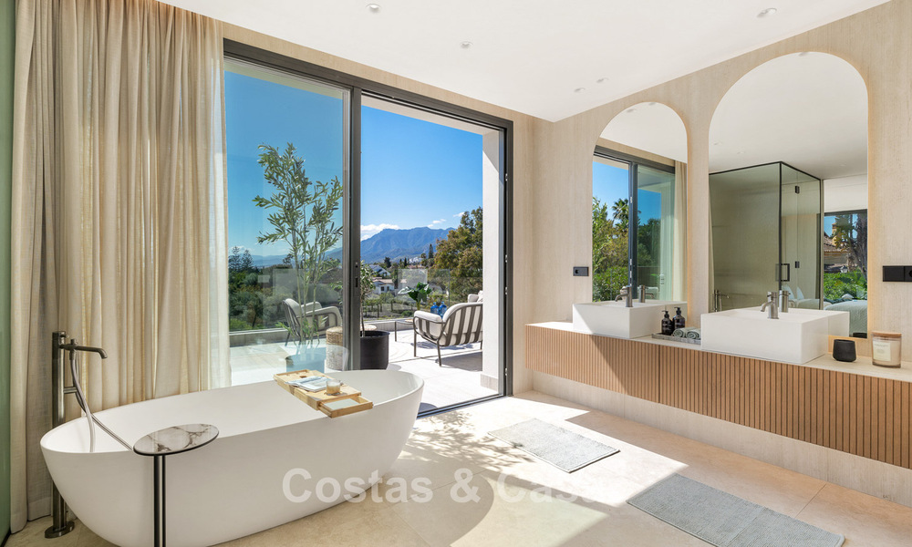Villa de luxe méditerranéenne flambant neuve à vendre à proximité des commodités à l'est de Marbella 780508