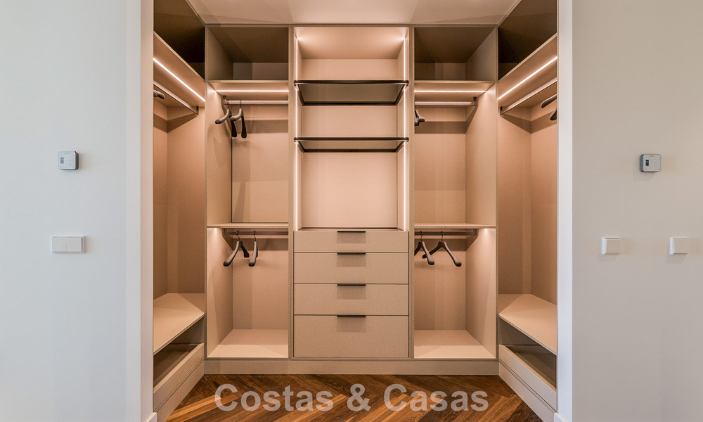 Villa de luxe méditerranéenne flambant neuve à vendre à proximité des commodités à l'est de Marbella 780537