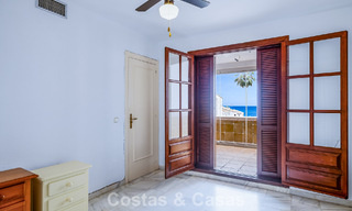 Maison de ville à vendre avec vue sur la mer dans un complexe en première ligne de plage à proximité du centre d'Estepona 780557 