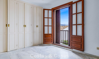 Maison de ville à vendre avec vue sur la mer dans un complexe en première ligne de plage à proximité du centre d'Estepona 780566 