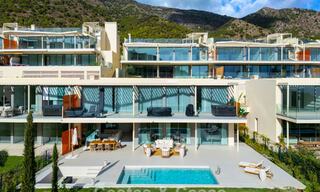 Appartement à vendre avec vue sur la montagne et la mer dans un complexe haut de gamme à Benalmadena, Costa del Sol 780581 