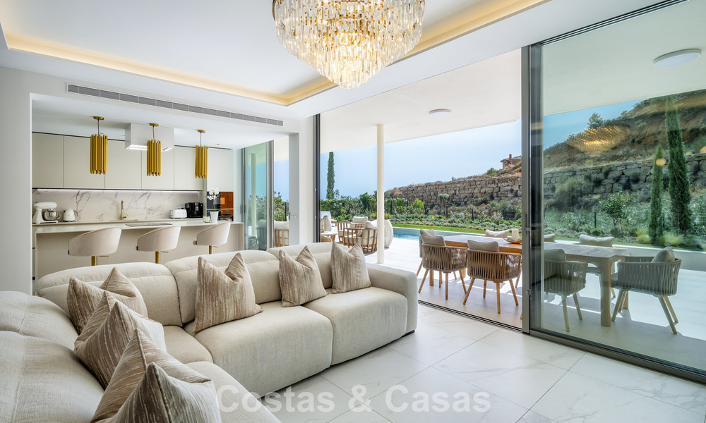 Appartement à vendre avec vue sur la montagne et la mer dans un complexe haut de gamme à Benalmadena, Costa del Sol 780587