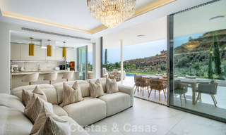 Appartement à vendre avec vue sur la montagne et la mer dans un complexe haut de gamme à Benalmadena, Costa del Sol 780587 