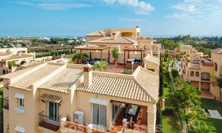 Appartements de luxe en première ligne de golf à vendre dans la zone de Marbella - Estepona 24289 
