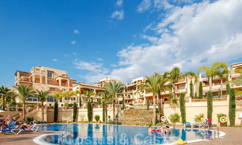 Appartements de luxe en première ligne de golf à vendre dans la zone de Marbella - Estepona 24294